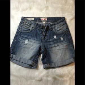 Hot Kiss Bermuda shorts